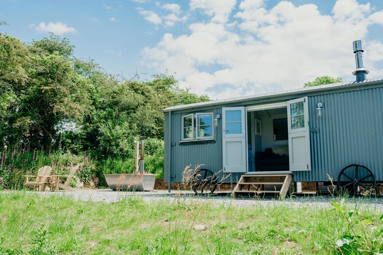 Milton Abbot Blatchford Briar - Award Winning Private Shephards Huts With Their Own Secluded Hot Tubs מראה חיצוני תמונה